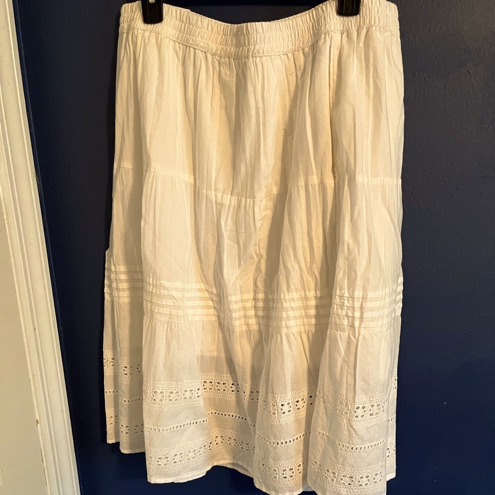 Avenue Plus size Poplin style skirt
